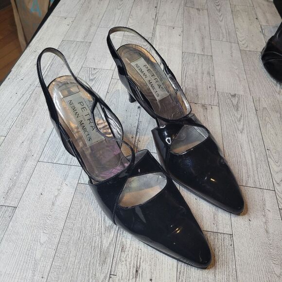 Petra from Neiman Marcus Black Pointed Toe Pump Patent Leather Size 7.5 M - Picture 1 of 7